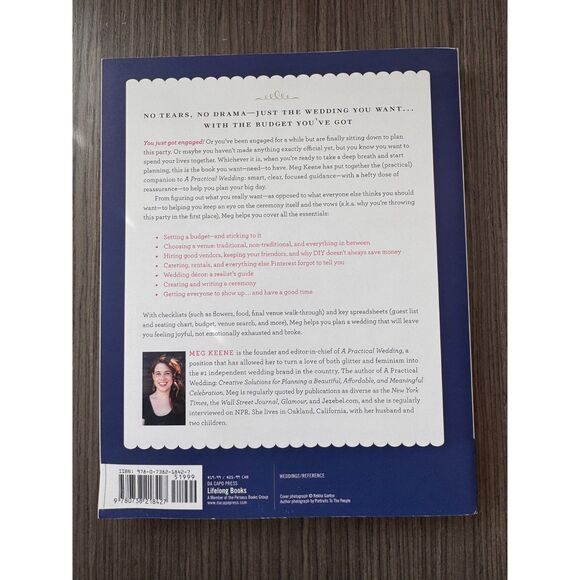 A Practical Wedding Planner by Megan Keene - Guide Book - Picture 3 of 3